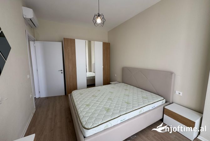 Shtepi me qera Apartament ne Tirane, 1+1, Mobilimi E mobiluar, Pagesa 500  Euro.