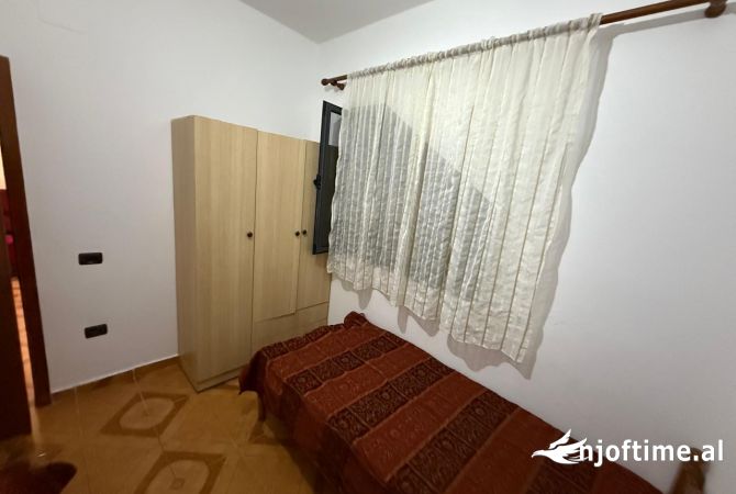 Shtepi me qera Shtepi Private ne Tirane, 2+1, Mobilimi E mobiluar, Pagesa 35,000  Leke.