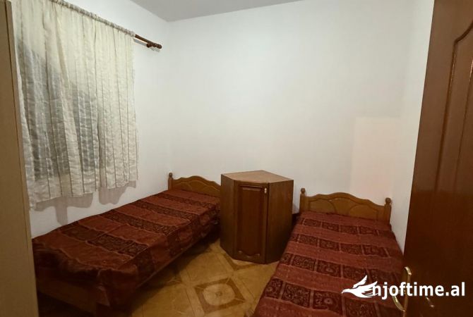 Shtepi me qera 2+1 ne Tirane - 35,000 Leke