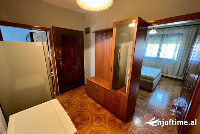 Shtepi me qera Apartament ne Tirane, 1+1, Mobilimi E mobiluar, Pagesa 400  Euro.