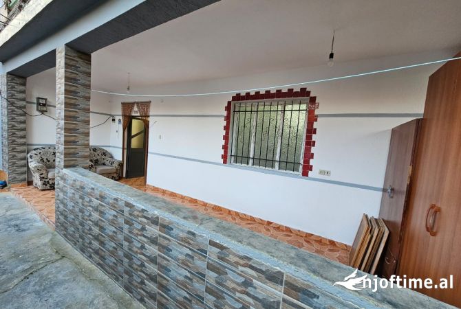 Shtepi me qera Apartament ne Tirane, 2+1, Mobilimi E mobiluar, Pagesa 480  Euro.