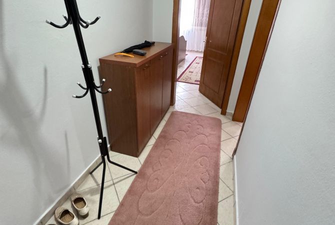 Shtepi me qera Apartament ne Tirane, 1+1, Mobilimi E mobiluar, Pagesa 450  Euro.
