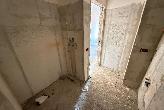 Apartment for sale in Tirana 2+1, Emty