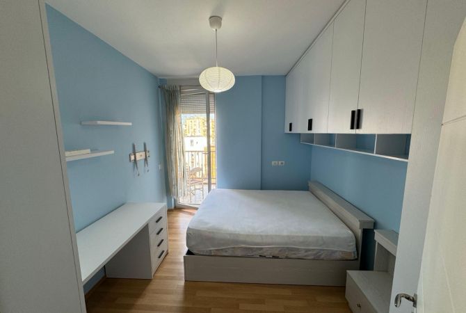 Shtepi me qera Apartament ne Tirane, 2+1, Mobilimi E mobiluar, Pagesa 80,000  Leke.