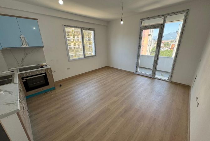 Shtepi me qera 2+1 ne Tirane - 550 Euro