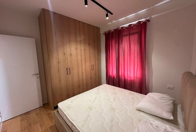 Shtepi me qera Apartament ne Tirane, 1+1, Mobilimi E mobiluar, Pagesa 550  Euro.