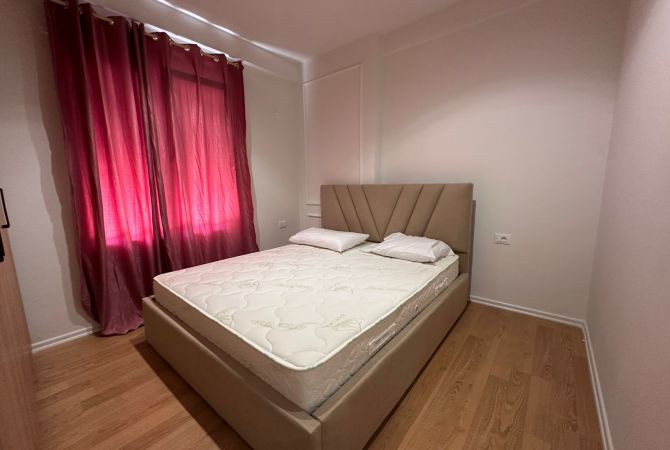 Shtepi me qera Apartament ne Tirane, 1+1, Mobilimi E mobiluar, Pagesa 550  Euro.