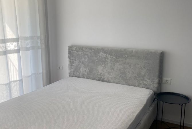 Shtepi me qera Apartament ne Tirane, 1+1, Mobilimi E mobiluar, Pagesa 400  Euro.