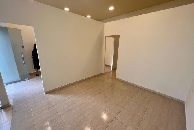 Ambient biznesi me qera 3+1 ne Tirane - 550 Euro