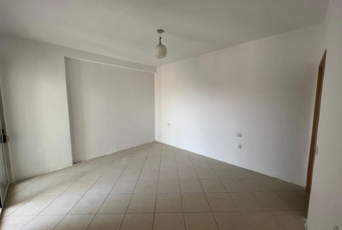 Shtepi ne shitje Apartament ne Tirane, 2+1, Mobilimi Bosh, pa mobiluar, Pagesa 149,000  Euro.