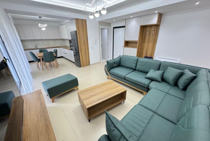 Shtepi me qera 2+1 ne Tirane - 1,000 Euro