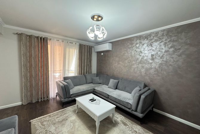 Casa in affitto 2+1 a Tirana - 1,000 Euro