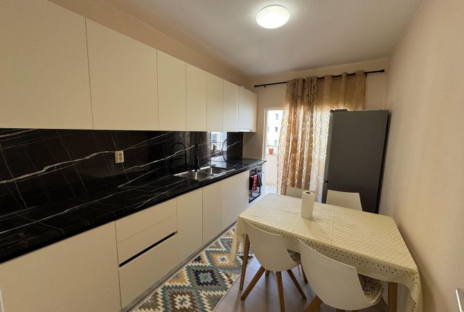 Shtepi me qera 2+1 ne Tirane - 700 Euro
