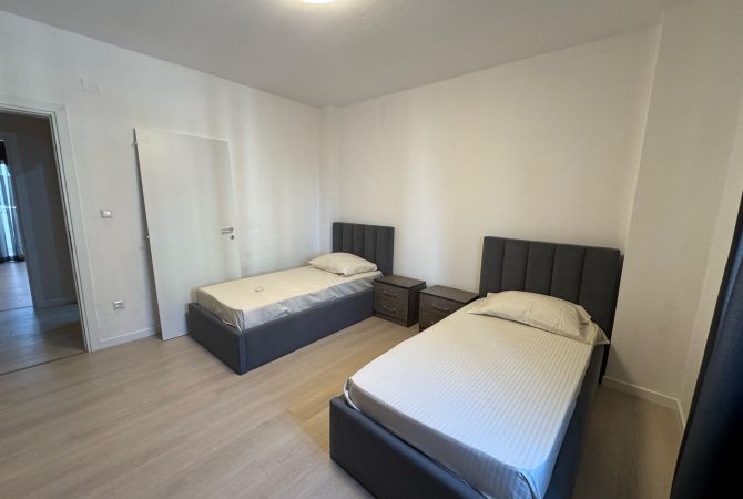 Shtepi me qera Apartament ne Tirane, 2+1, Mobilimi E mobiluar, Pagesa 700  Euro.
