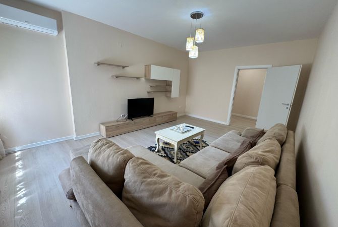 Shtepi me qera 2+1 ne Tirane - 700 Euro