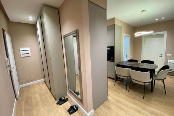 Shtepi me qera Apartament ne Tirane, 2+1, Mobilimi E mobiluar, Pagesa 800  Euro.