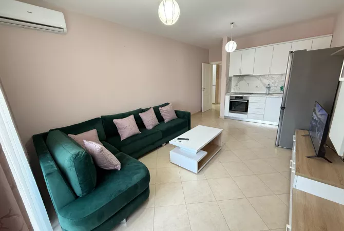 Shtepi me qera 2+1 ne Tirane - 550 Euro