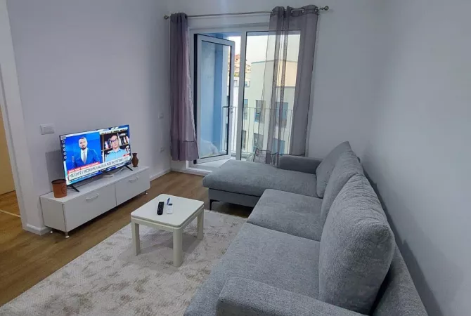 Shtepi me qera 1+1 ne Tirane - 42,000 Leke