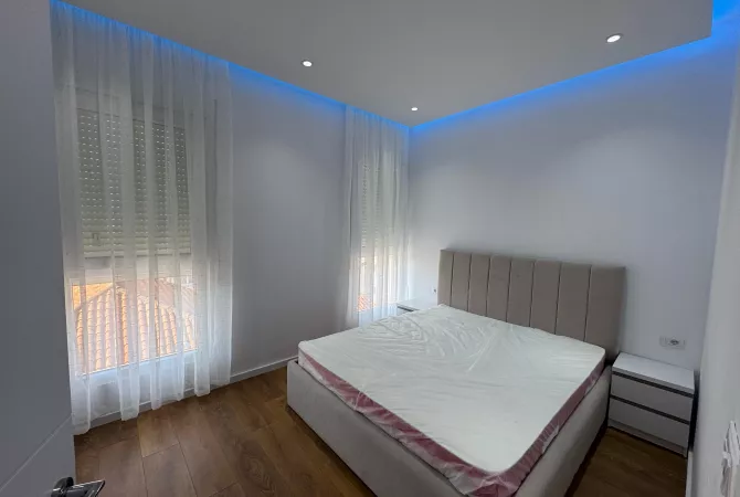 Shtepi me qera Apartament ne Tirane, 1+1, Mobilimi E mobiluar, Pagesa 500  Euro.