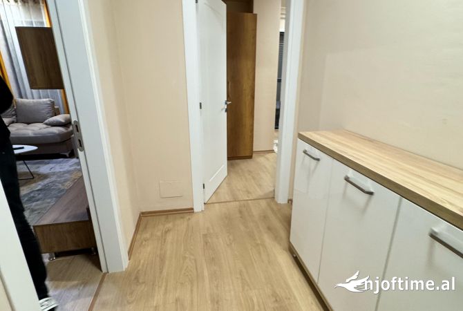 Shtepi me qera Apartament ne Tirane, 1+1, Mobilimi E mobiluar, Pagesa 50,000  Leke.