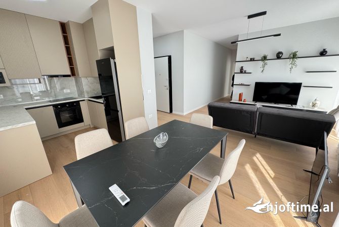 Shtepi me qera 2+1 ne Tirane - 1,200 Euro