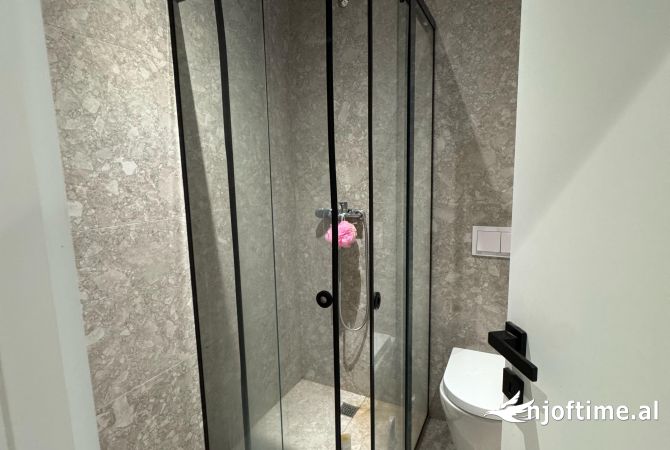 Shtepi me qera Apartament ne Tirane, 2+1, Mobilimi E mobiluar, Pagesa 600  Euro.