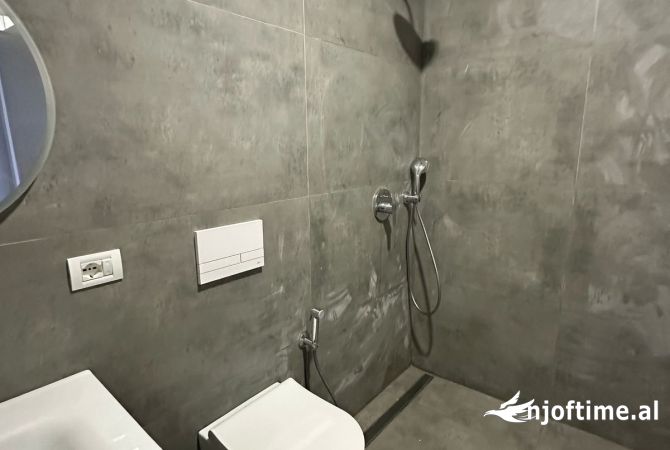 Shtepi me qera Apartament ne Tirane, 2+1, Mobilimi E mobiluar, Pagesa 800  Euro.