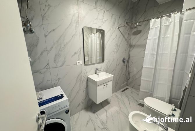 Shtepi me qera Apartament ne Tirane, 1+1, Mobilimi E mobiluar, Pagesa 40,000  Leke.