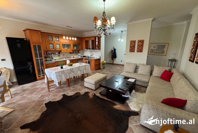 Shtepi me qera Apartament ne Tirane, 1+1, Mobilimi E mobiluar, Pagesa 600  Euro.