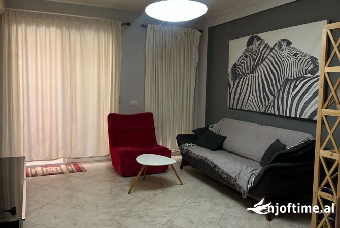 Shtepi me qera 1+1 ne Tirane - 380 Euro