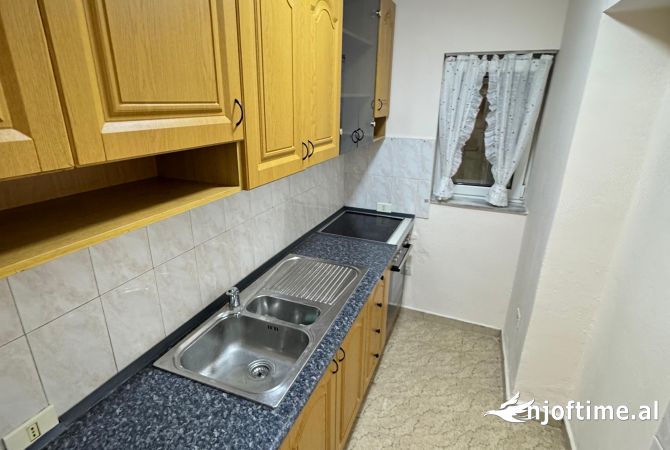 Shtepi me qera 1+1 ne Tirane - 500 Euro