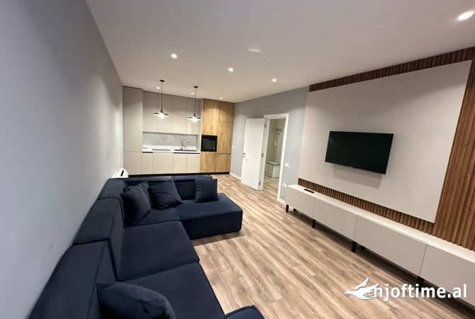 Shtepi me qera 2+1 ne Tirane - 800 Euro