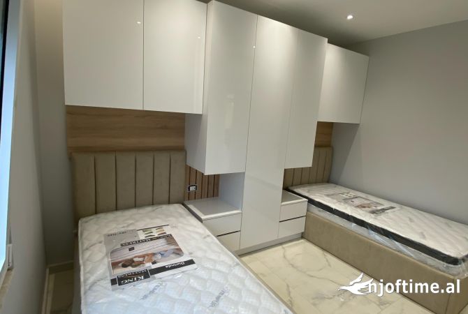 Shtepi me qera Apartament ne Tirane, 2+1, Mobilimi E mobiluar, Pagesa 700  Euro.