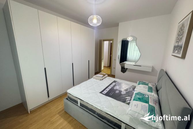Shtepi me qera Apartament ne Tirane, 2+1, Mobilimi E mobiluar, Pagesa 650  Euro.
