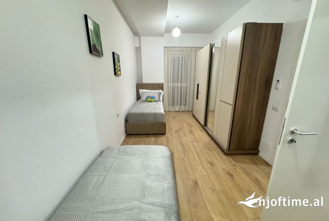 Shtepi me qera Apartament ne Tirane, 2+1, Mobilimi E mobiluar, Pagesa 600  Euro.
