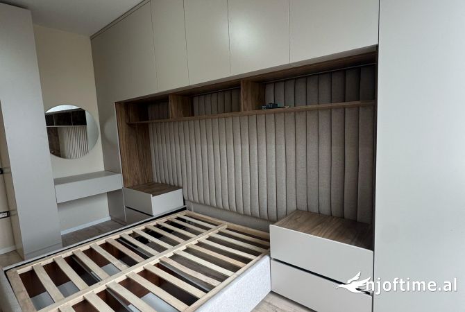 Shtepi me qera Apartament ne Tirane, 2+1, Mobilimi E mobiluar, Pagesa 900  Euro.