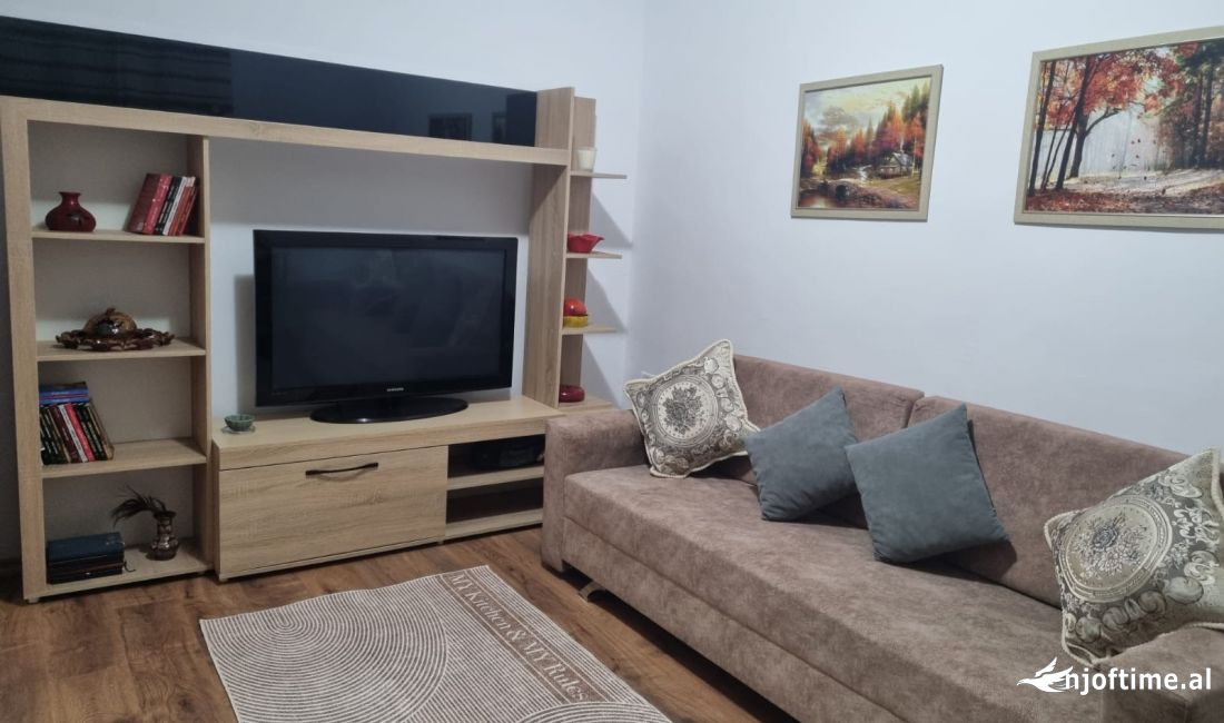 Shtepi me qera Apartament ne Tirane, 2+1, Mobilimi E mobiluar, Pagesa 600  Euro.