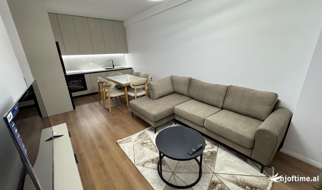 Shtepi me qera Apartament ne Tirane, 2+1, Mobilimi E mobiluar, Pagesa 650  Euro.