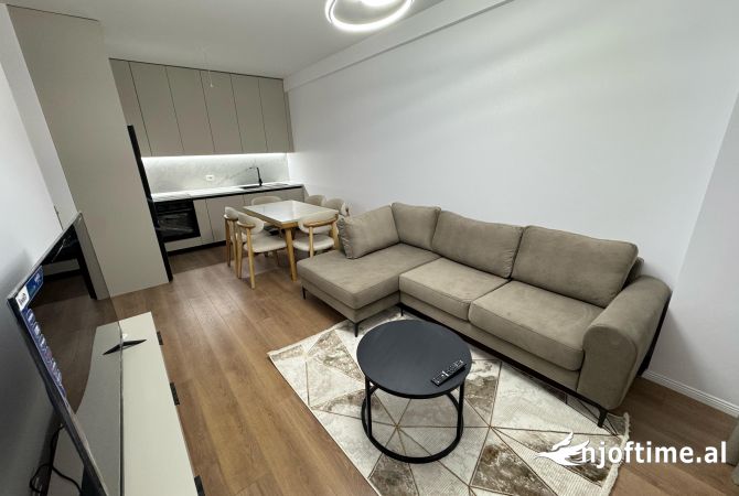Shtepi me qera 2+1 ne Tirane - 650 Euro