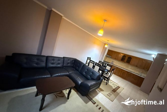 Shtepi me qera 2+1 ne Tirane - 50,000 Leke