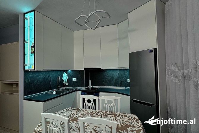 Shtepi me qera Apartament ne Tirane, 1+1, Mobilimi E mobiluar, Pagesa 650  Euro.