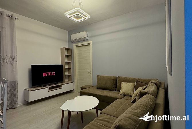 Shtepi me qera Apartament ne Tirane, 1+1, Mobilimi E mobiluar, Pagesa 650  Euro.