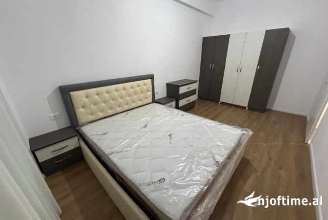 Shtepi me qera Apartament ne Tirane, 1+1, Mobilimi E mobiluar, Pagesa 350  Euro.