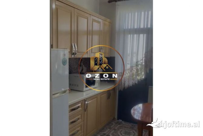 Shtepi ne shitje Apartament ne Tirane, 2+1, Mobilimi E mobiluar, Pagesa 100,000  Euro.