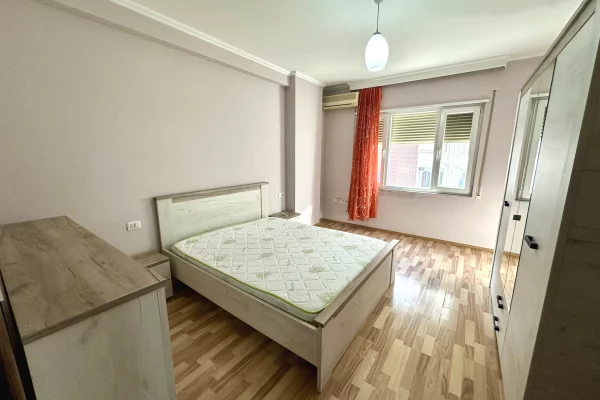 Shtepi me qera Apartament ne Tirane, 2+1, Mobilimi E mobiluar, Pagesa 600  Euro.