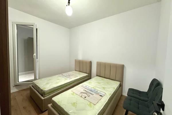Shtepi me qera Apartament ne Tirane, 2+1, Mobilimi E mobiluar, Pagesa 500  Euro.