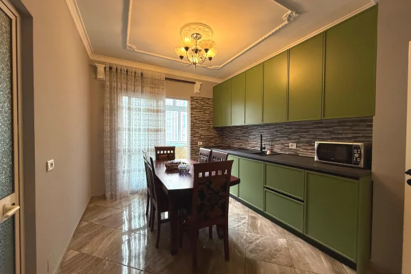 Shtepi me qera Apartament ne Tirane, 2+1, Mobilimi E mobiluar, Pagesa 800  Euro.