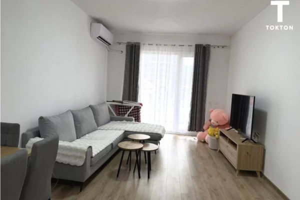 Shitet Apartament 2+1+2, White Palace