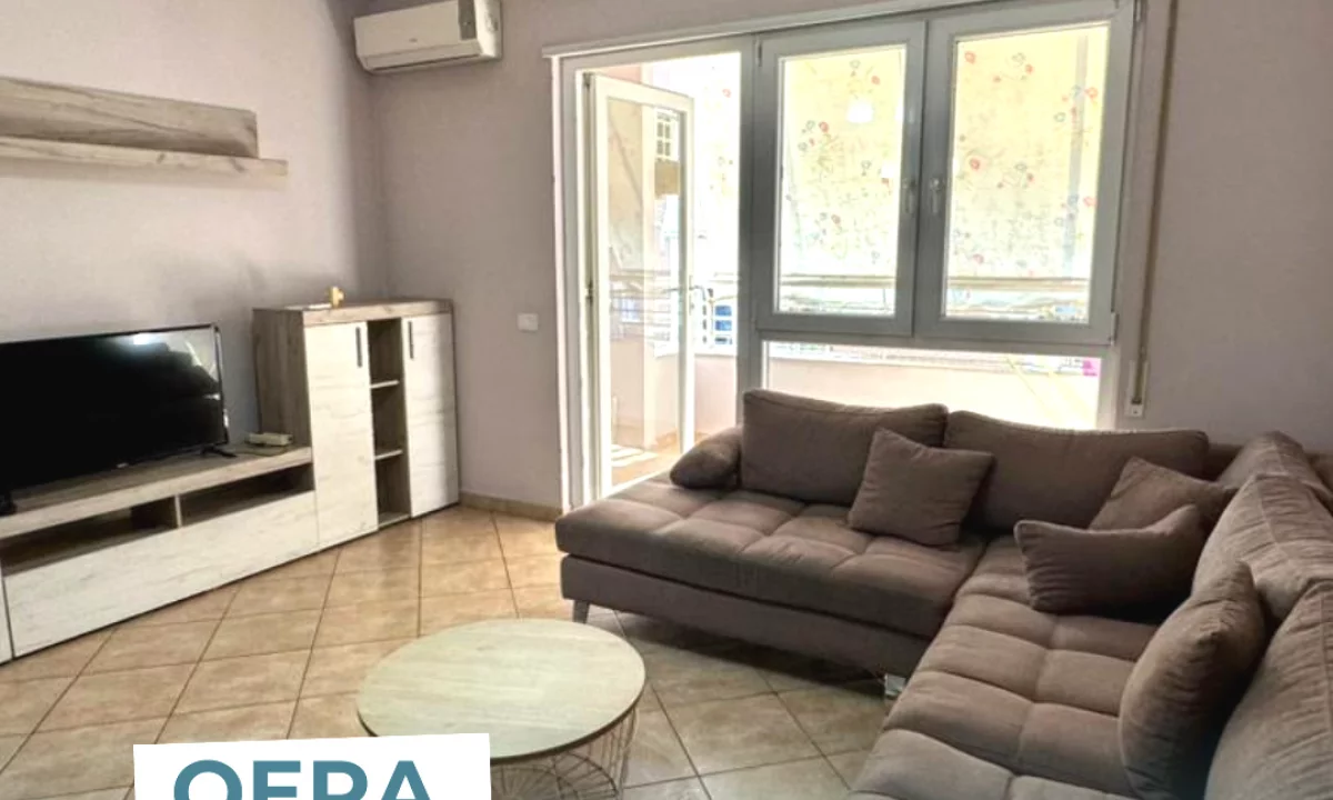 Shtepi me qera Apartament ne Tirane, 2+1, Mobilimi E mobiluar, Pagesa 550  Euro.