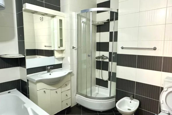 Shtepi me qera Apartament ne Tirane, 2+1, Mobilimi E mobiluar, Pagesa 550  Euro.